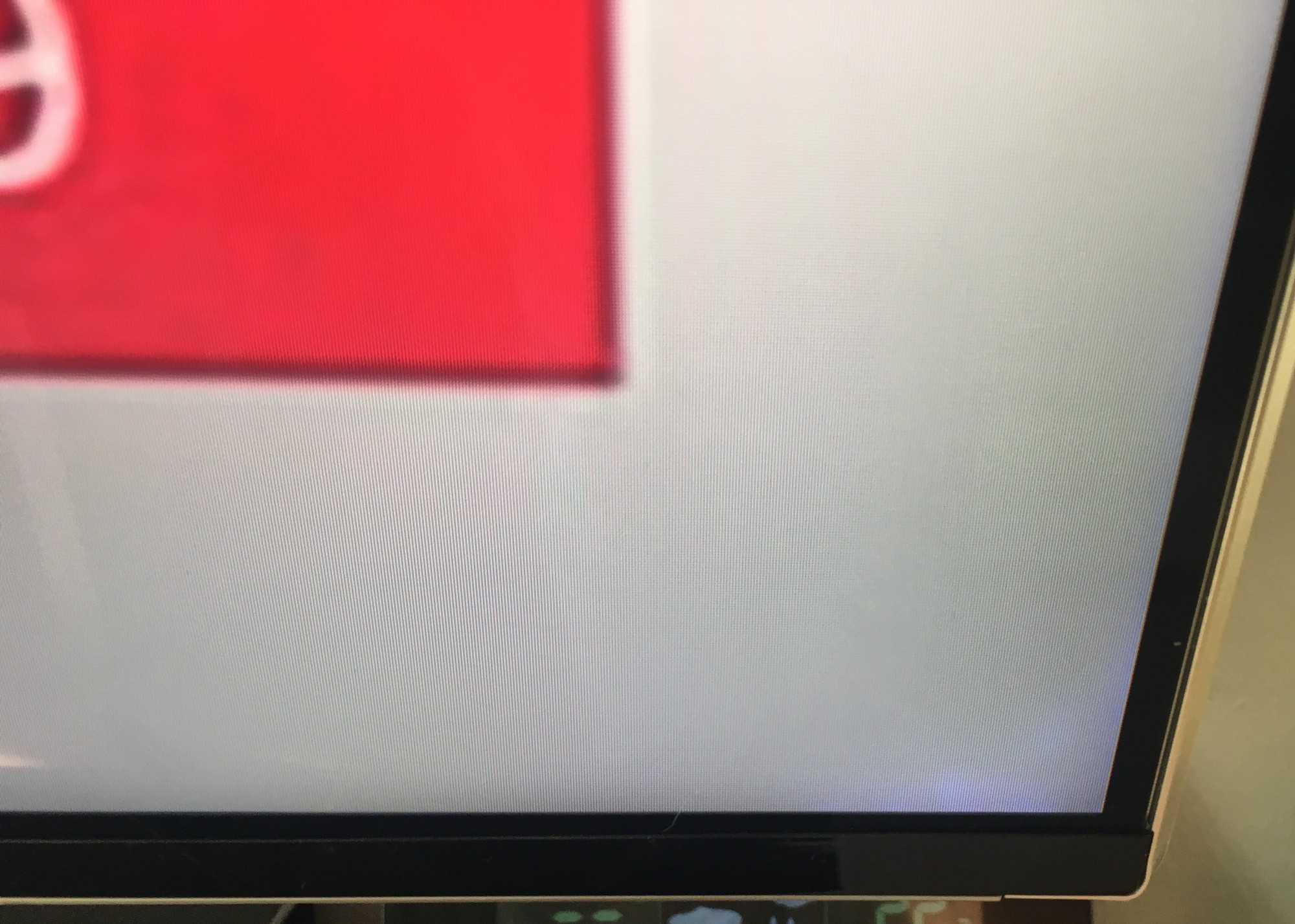 Helle Flecken/Punkte an Samsung UE55 KS8080